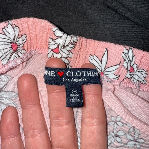 Floral Off-Shoulder Blouse in Pink - Picture 3 of 3